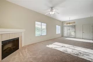 Photo #6: 2389201 Listing