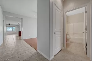 Photo #4: 2389276 Listing 