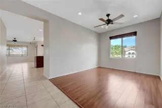 Photo #6: 2389276 Listing 