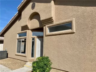 Photo #1: 2389316 Listing