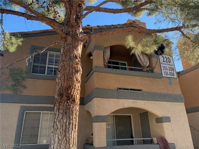 MLS: 2389339 Condo For Sale