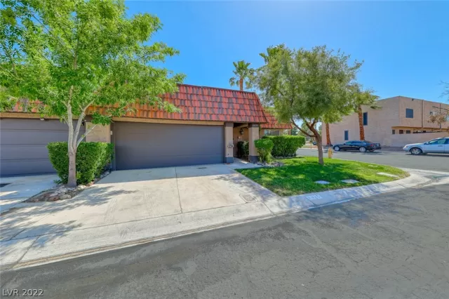 MLS: 2389347 Condo For Sale