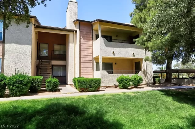 MLS: 2389348 Condo For Sale