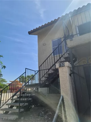 Photo #1: 2389358 Listing 