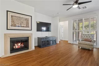 Photo #6: 2389390 Listing