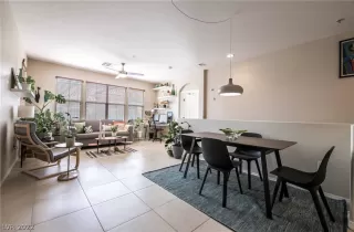 Photo #2: 2389420 Listing