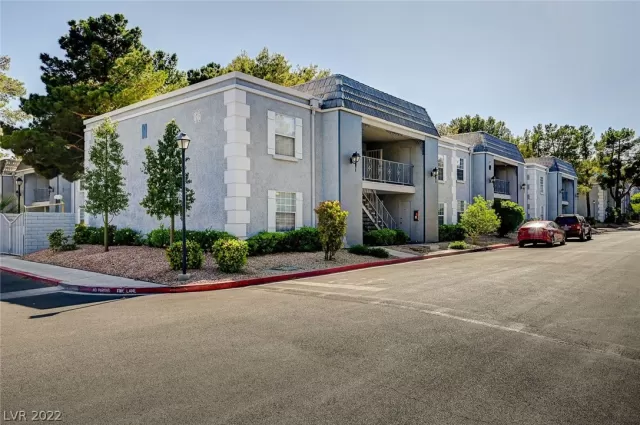 MLS: 2389423 Condo For Sale