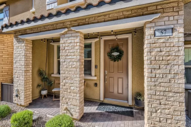 MLS: 2389433 Condo For Sale