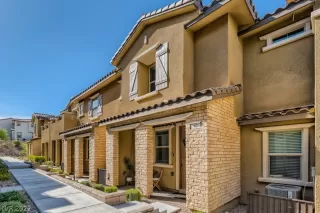 Photo #1: 2389433 Listing