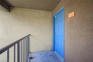 Photo #1: 2389440 Listing 