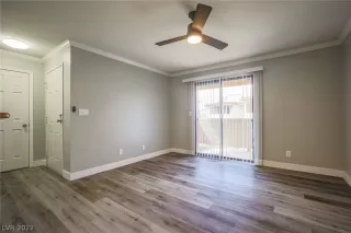 Photo #3: 2389440 Listing 