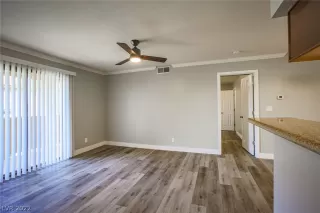 Photo #6: 2389440 Listing 