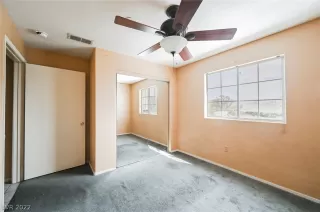 Photo #5: 2389441 Listing