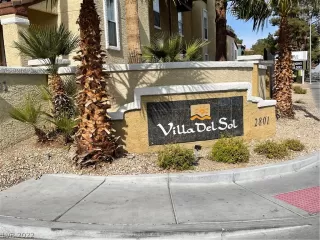 Photo #2: 2389471 Listing