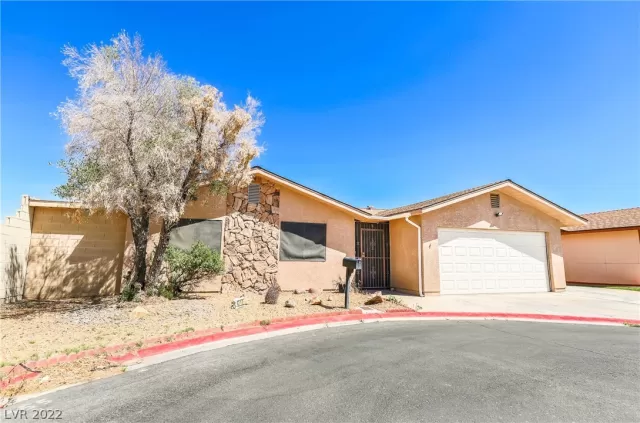 MLS: 2389486 Condo For Sale