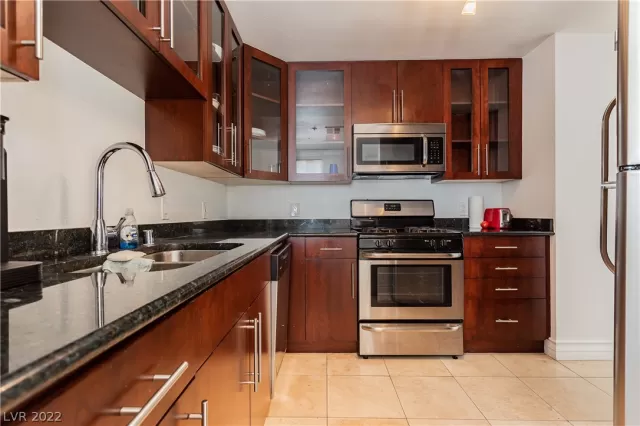 MLS: 2389503 Condo For Sale