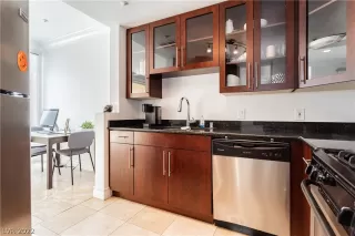 Photo #1: 2389503 Listing