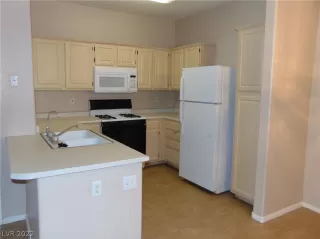 Photo #2: 2389508 Listing 