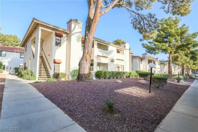 MLS: 2389511 Condo For Sale