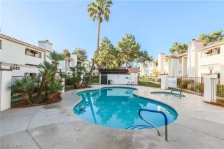 Photo #1: 2389511 Listing 