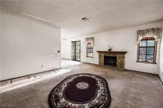 Photo #3: 2389511 Listing 