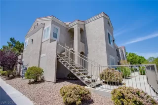 Photo #1: 2389538 Listing 