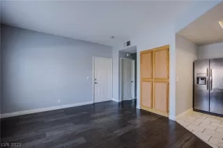 Photo #4: 2389538 Listing 