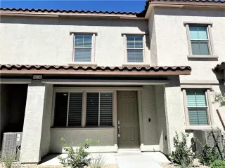 Photo #2: 2389545 Listing