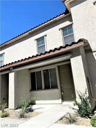 Photo #5: 2389545 Listing