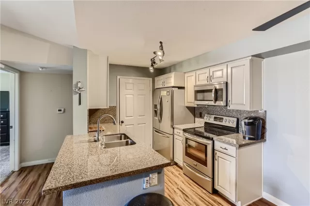MLS: 2389548 Condo For Sale