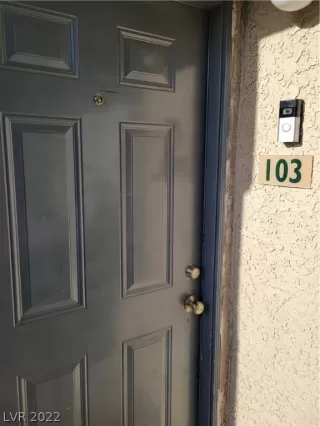 Photo #4: 2389578 Listing 