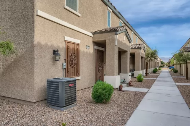 MLS: 2389585 Condo For Sale