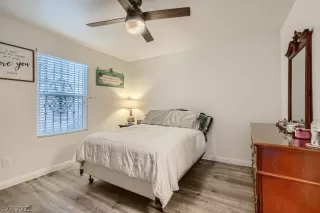 Photo #2: 2389585 Listing 