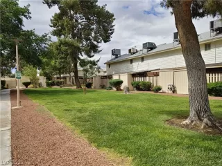 Photo #2: 2389610 Listing 