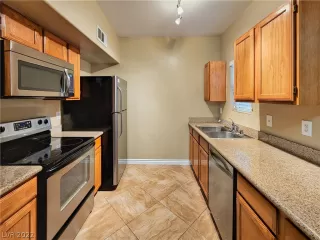 Photo #1: 2389635 Listing