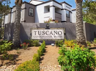 Photo #4: 2389635 Listing