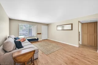 Photo #2: 2389641 Listing