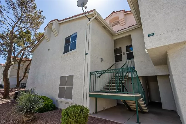 MLS: 2389703 Condo For Sale