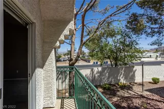 Photo #4: 2389703 Listing 