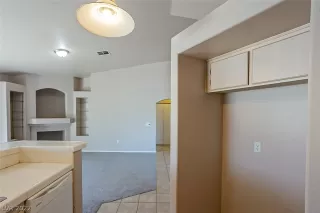 Photo #6: 2389703 Listing 