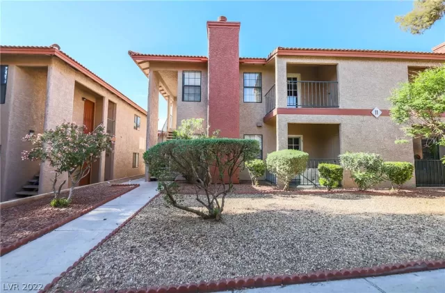 MLS: 2389715 Condo For Sale