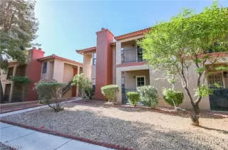 Photo #2: 2389715 Listing 