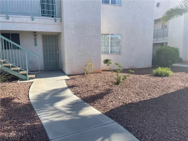 MLS: 2389731 Condo For Sale