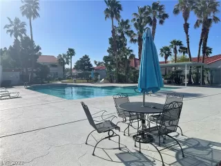 Photo #2: 2389731 Listing