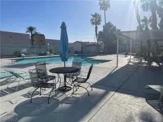 Photo #3: 2389731 Listing