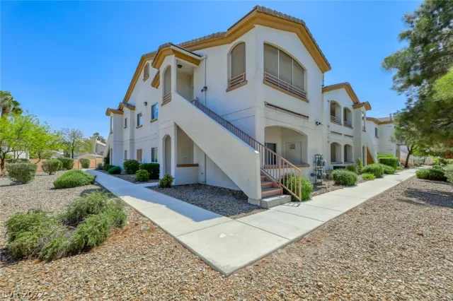 MLS: 2389780 Condo For Sale