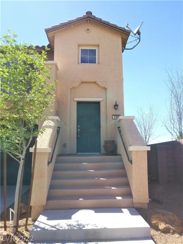 MLS: 2389785 Condo For Sale