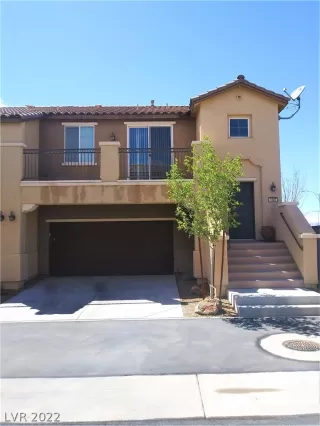 Photo #1: 2389785 Listing 