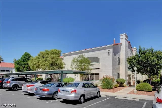 MLS: 2389790 Condo For Sale