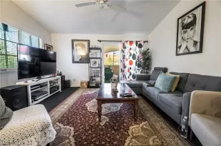 Photo #5: 2389790 Listing